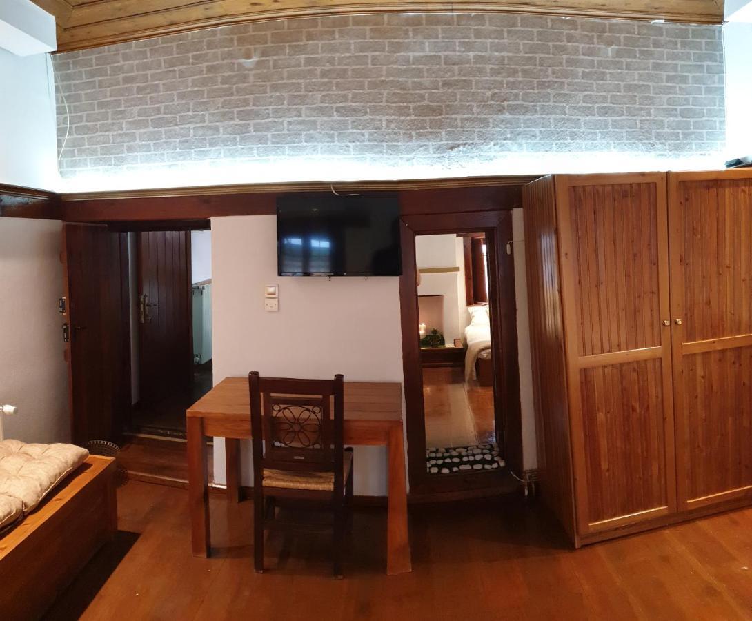 Astraka Guesthouse I Papigko Ngoại thất bức ảnh