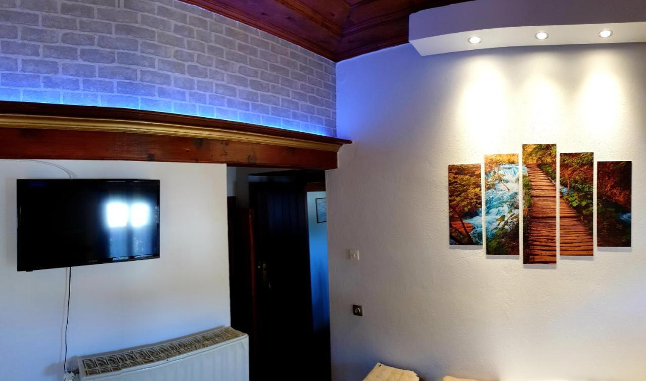 Astraka Guesthouse I Papigko Ngoại thất bức ảnh